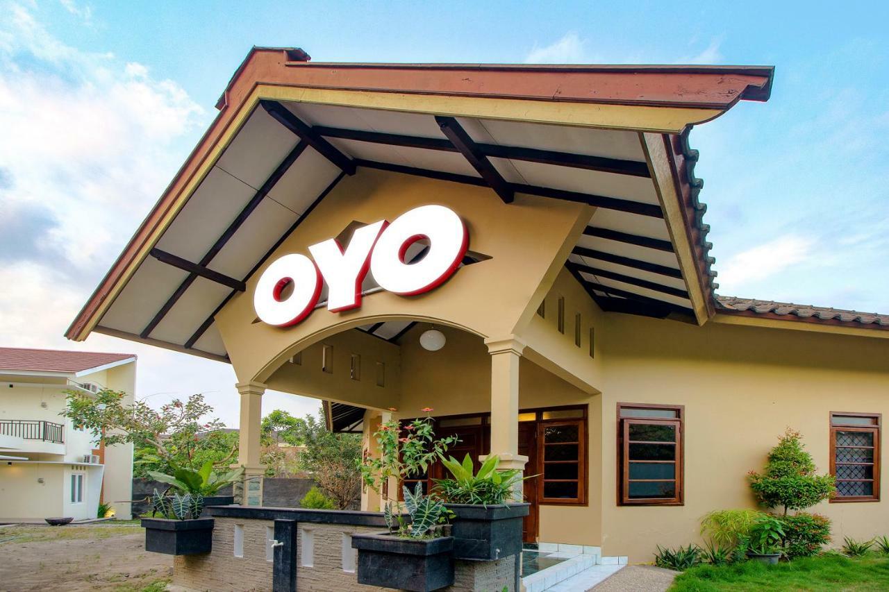 ホテル Oyo 1195 ザ ドクターズ ゲスト ハウス スヤリア Kejayan エクステリア 写真